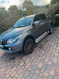 mitsubishi pick up L200