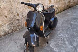 Vespa PX125E nera