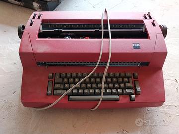 macchina da scrivere elettrica IBM 