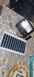 faro ricaricabile a luce solare 100w 
