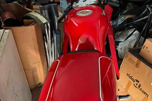 Ducati 888 Lucchinelli Replica