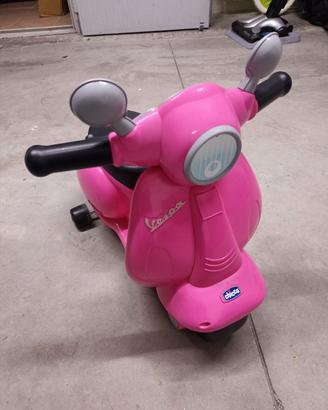 vespa chicco rosa