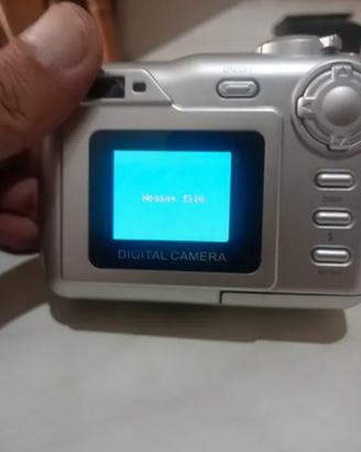 Fotocamera Digitale Vintage Y2K Lo-Fi (3.1 MP) + A