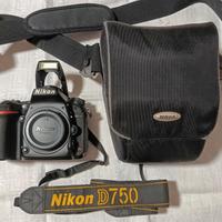 NIKON D750