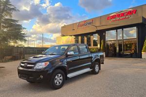 Toyota Hilux 3.0 D-4D 4WD 4p. Double Cab SR