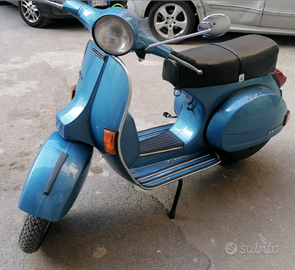 Moto d'epoca vespa px 150 1982 colore originale