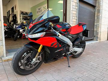 Aprilia RSV4 1100 Factory