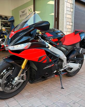 Aprilia RSV4 1100 Factory