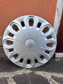 Copricerchi originali Ford 15” argento.