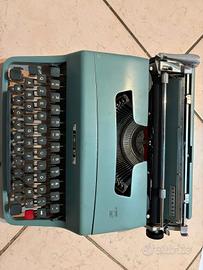 Macchina da scrivere Olivetti Lettera 32