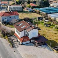 NEGOZIO A MANERBA DEL GARDA