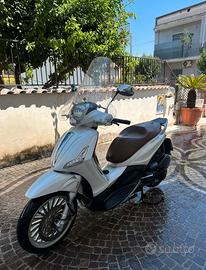 Beverly 300