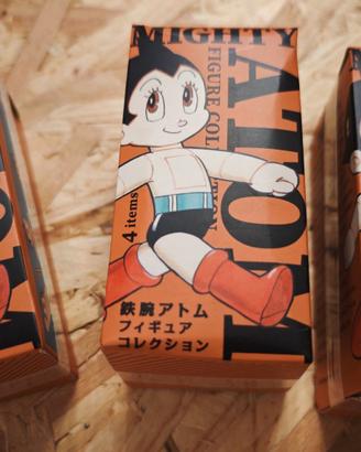 mini-figure da collezione di Astro Boy 3 pezzi