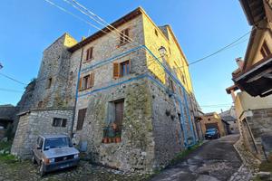 Quadrilocale a Baschi