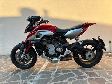 MV Agusta Rivale 800 – 2015, 21.169 km
