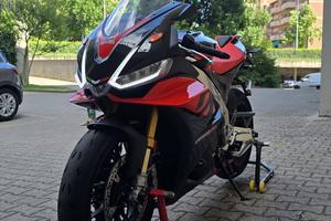 Aprilia RSV4 factory 2022