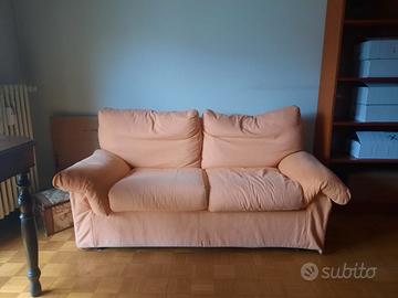 Divano a due posti in tessuto