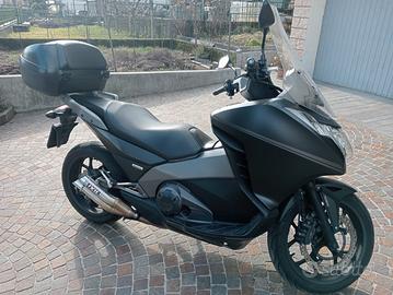 Honda Integra 700 del 2013.