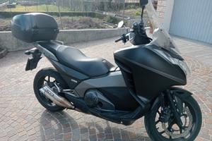 Honda Integra 700 del 2013.