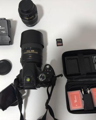 Fotocamera Nikon D5100 con obbiettivi (trattabile)