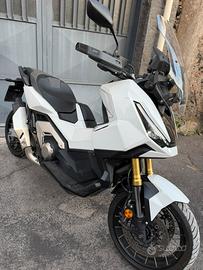 X adv 750 2025