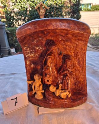 Natività in altorilievo in Cipresso e Ulivo