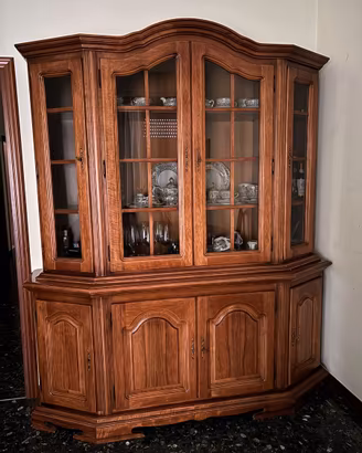 Credenza con vetrina