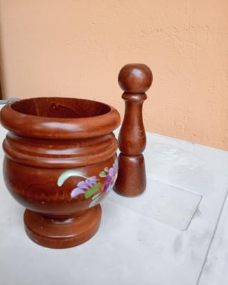 mortaio in legno