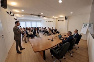 Sala corsi, conferenze, riunioni, eventi
