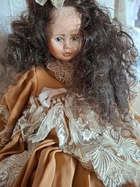 Bambola in porcellana