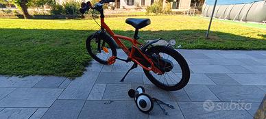bicicletta per bambino BTwin con rotelle 