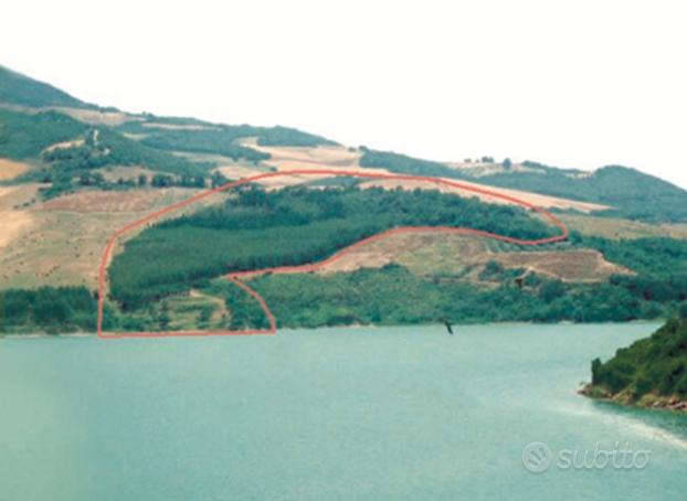 Terreno edificabile sul lago di guardialfiera