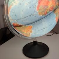 Mappamondo con doppia cartografia 