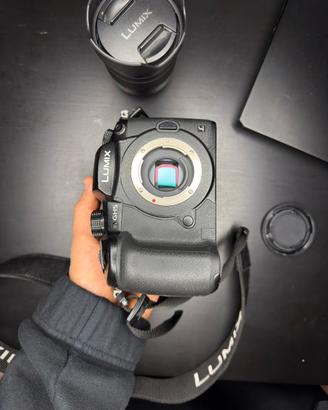 Panasonic Lumix Gh5 + Lumix 12-60