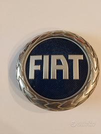 logo posteriore Fiat 600
