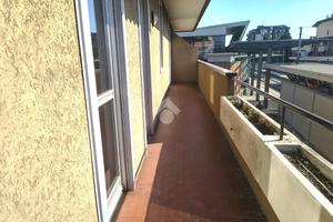 2 LOCALI A CESANO MADERNO