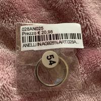 Anello argento con zircone