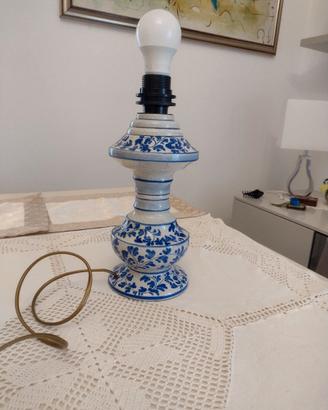 Lampada alta in ceramica dipinta blu artigianato