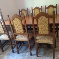 Tavolo vintage con sei sedie