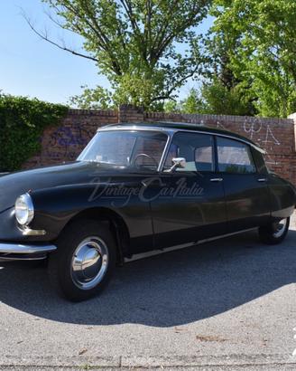 Citroen DS Prefecture