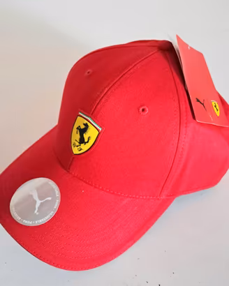 CAPPELLINO FERRARI PUMA ufficiale, mai indossato