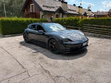 Porsche Taycan Cross Turismo4 /APPROVED