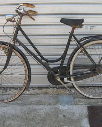 bici con freni a bacchetta
