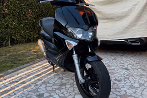 Gilera Runner 125 4t con 200