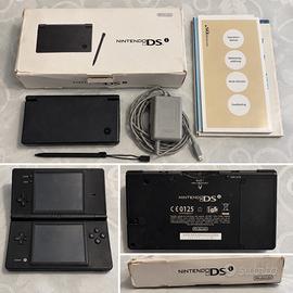 Nintendo DSi nero con scatola e accessori