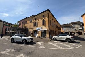 4 LOCALI A CASTELNOVO DI SOTTO