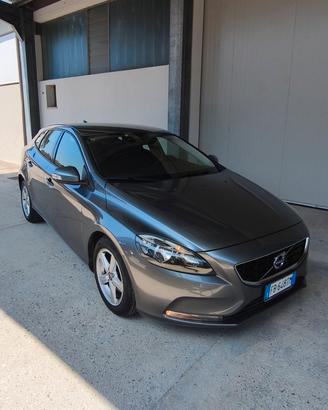 VOLVO V40 2015, 1,6 DIESEL, ANCHE NEOPATENTATI 
