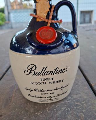 Fiaschetto in ceramica di Ballantine's