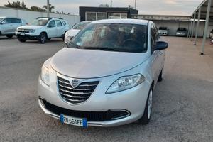 Lancia Ypsilon 1.2 69 CV Unyca