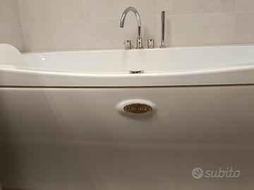 Vasca da bagno Jacuzzi 